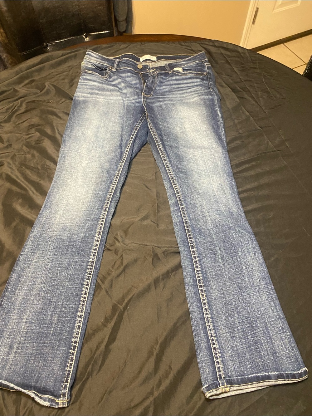 BKE women’s Medium Blue Flared Jeans